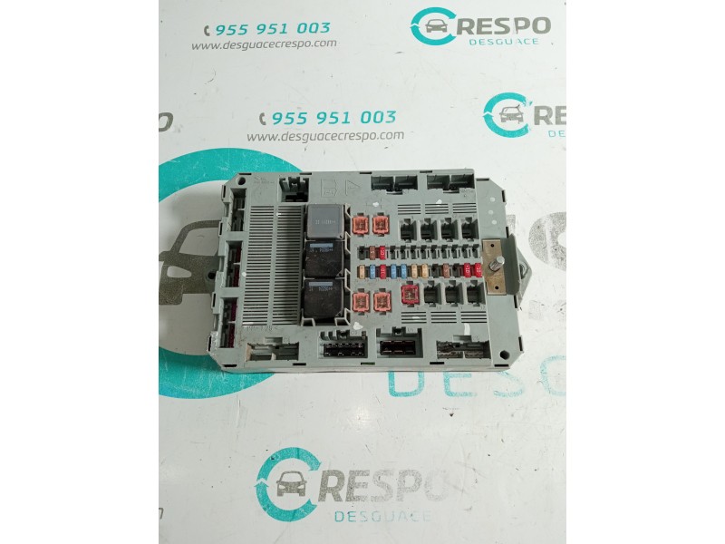 CAJA RELES / FUSIBLES 8X2T14B476BD  - imagen 1