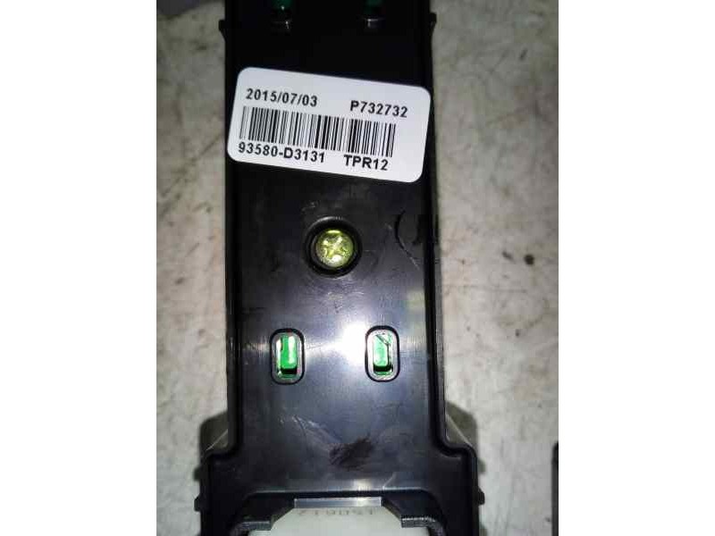 MANDO ELEVALUNAS TRASERO DERECHO 93580D3131  - imagen 2