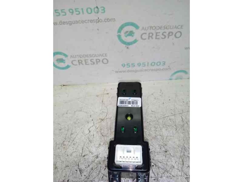 MANDO ELEVALUNAS TRASERO IZQUIERDO 93580D3031  - imagen 2