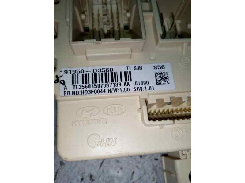 CAJA RELES / FUSIBLES 91950D3560  - imagen 2