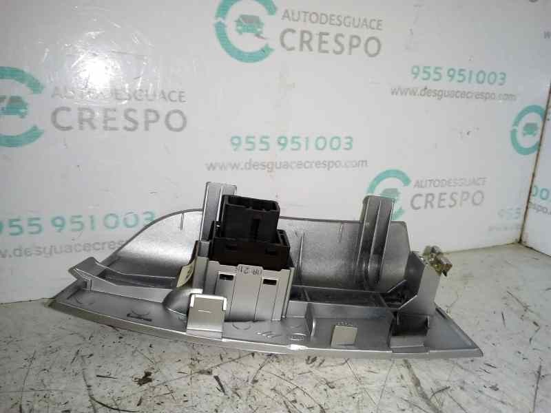 MANDO ELEVALUNAS TRASERO DERECHO  - imagen 2