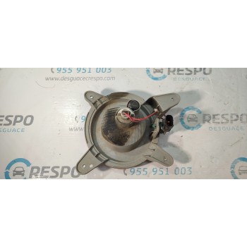 PILOTO TRASERO DERECHO 924051Y8  - miniatura 2