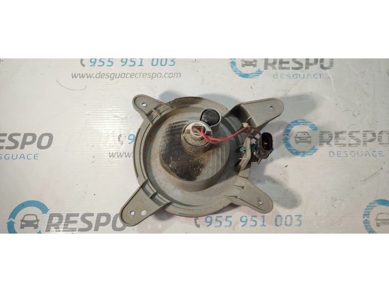 PILOTO TRASERO DERECHO 924051Y8  - imagen 2