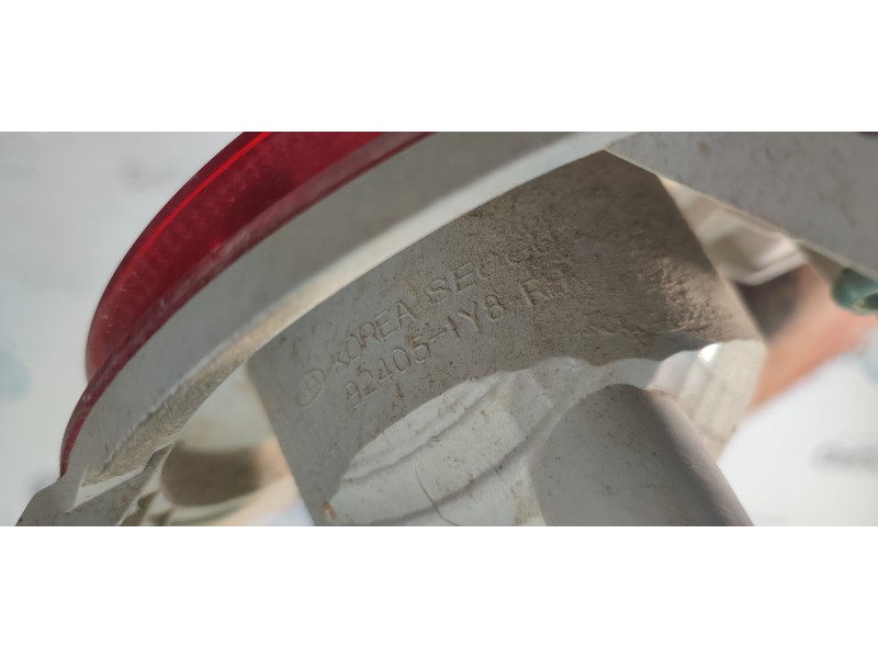 PILOTO TRASERO DERECHO 924051Y8  - imagen 3