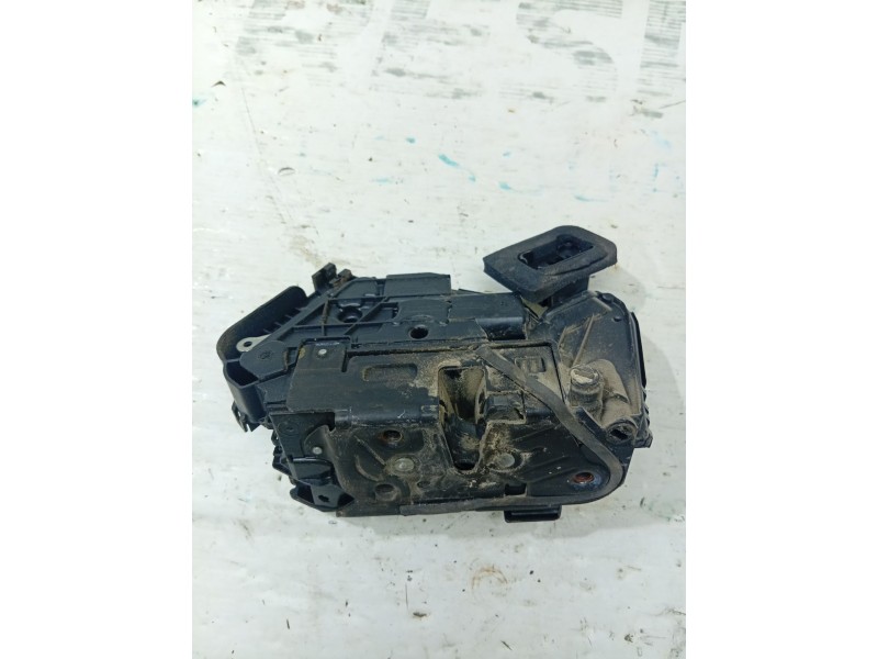 CERRADURA PUERTA TRASERA DERECHA 5TA839016E / 5TA839016Q  - imagen 3