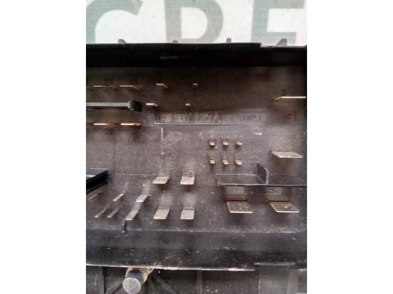 CAJA RELES / FUSIBLES 1K0937125A  - imagen 3