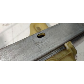 ELEVALUNAS DELANTERO DERECHO 807205569R  - miniatura 2