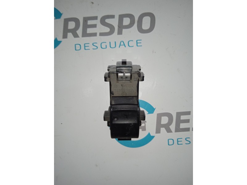 MANDO ELEVALUNAS TRASERO IZQUIERDO 8292L42  - imagen 1