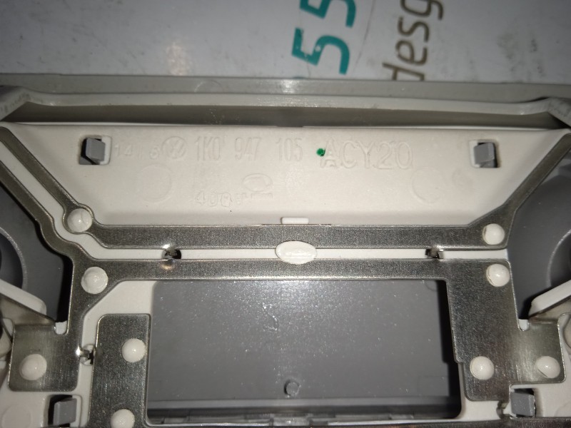 LUZ INTERIOR 1K0947105  - imagen 2