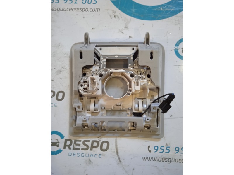 LUZ INTERIOR 1K0947105  - imagen 3