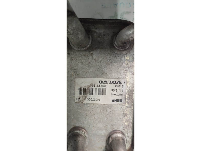 ENFRIADOR ACEITE MOTOR 30723129  - imagen 2