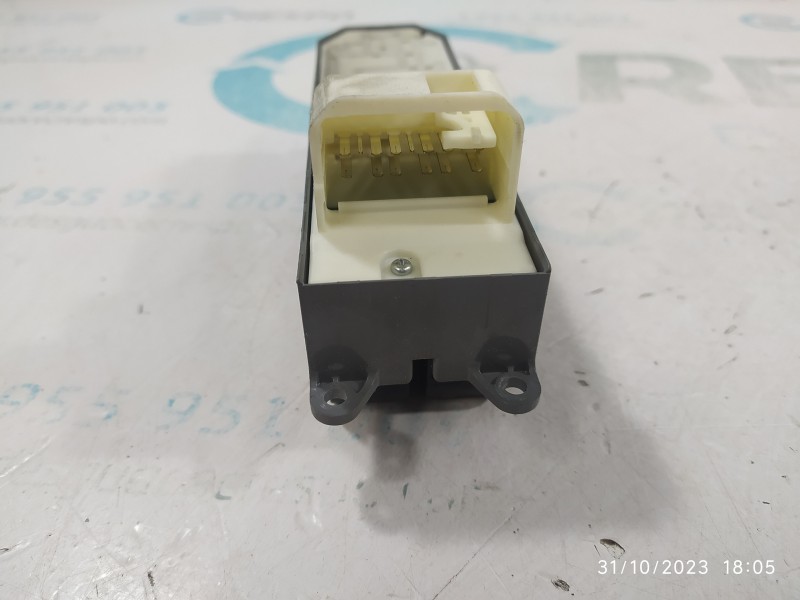 MANDO ELEVALUNAS DELANTERO IZQUIERDO 9912U41  - imagen 2