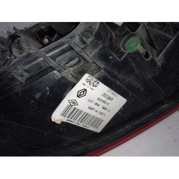 PILOTO TRASERO DERECHO 265509846R  - miniatura 4