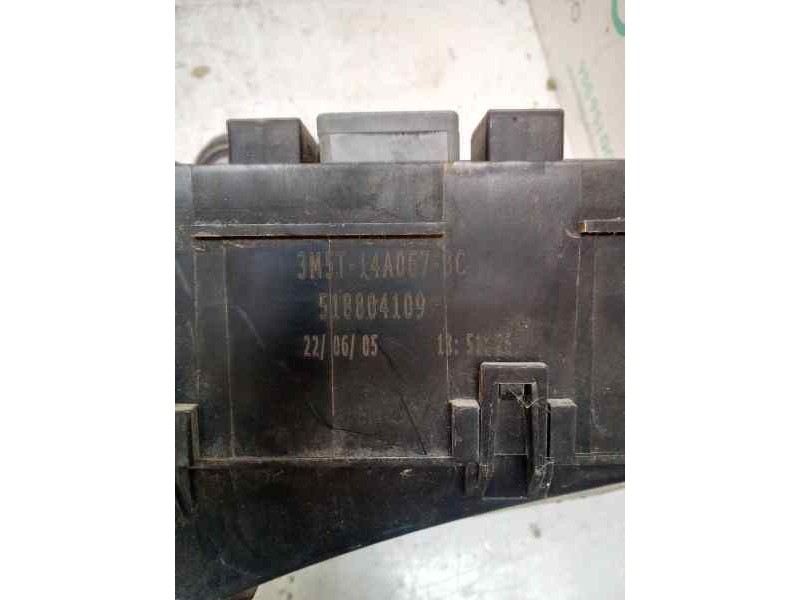 CAJA RELES / FUSIBLES 3M5T14A067BC  - imagen 2