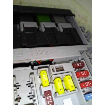 CAJA RELES / FUSIBLES 13222786  - miniatura 3