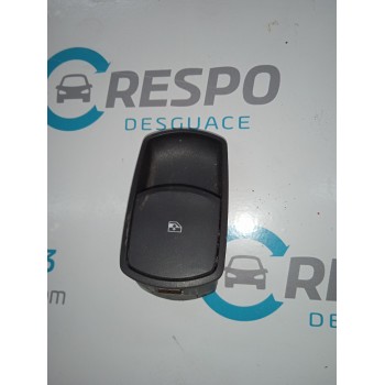 MANDO ELEVALUNAS DELANTERO DERECHO 13189333 