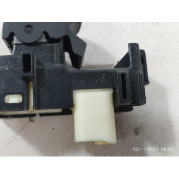 MANDO ELEVALUNAS TRASERO DERECHO 8292V3N  - miniatura 2