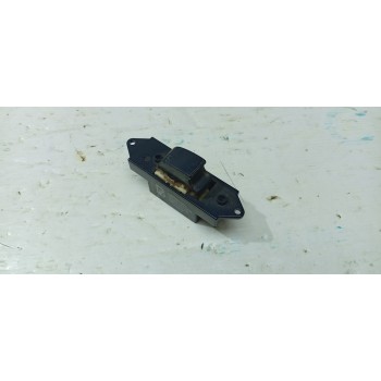 MANDO ELEVALUNAS TRASERO DERECHO MR587944 