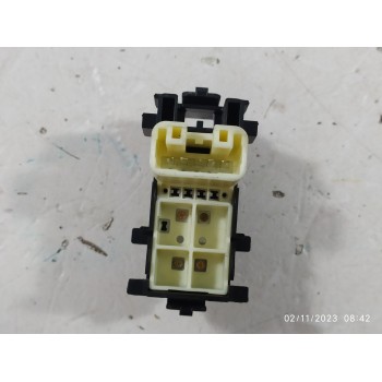 MANDO ELEVALUNAS TRASERO IZQUIERDO 8292V3N  - miniatura 3