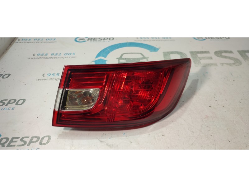 PILOTO TRASERO DERECHO 265506608R  - imagen 1