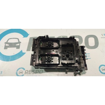 CAJA RELES / FUSIBLES 39040853 15514069 