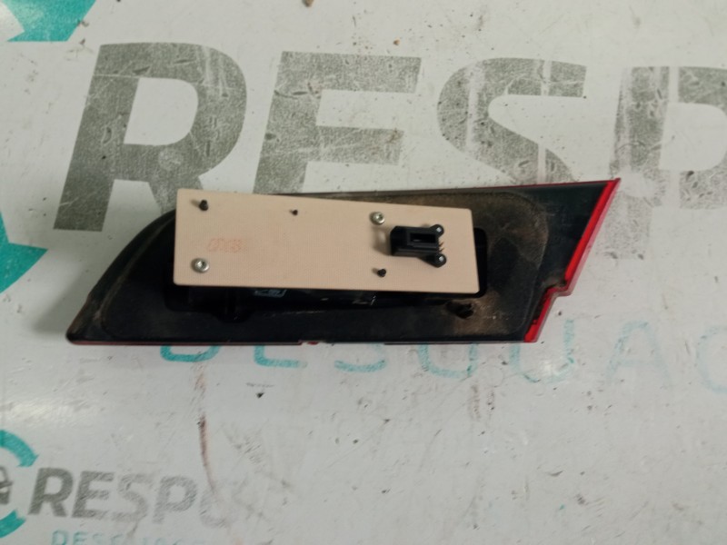 PILOTO TRASERO DERECHO INTERIOR 8X2315K272CD  - imagen 2