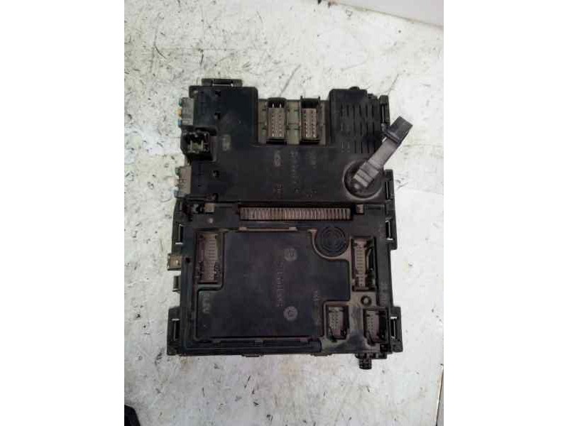 CAJA RELES / FUSIBLES 9626460880  - imagen 2