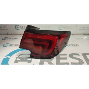 PILOTO TRASERO DERECHO 39015946 