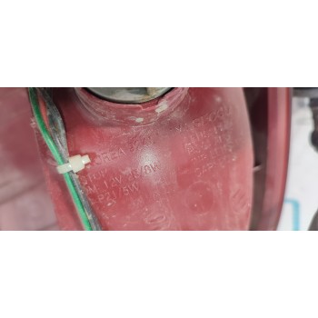 PILOTO TRASERO IZQUIERDO 924011Y0  - miniatura 3