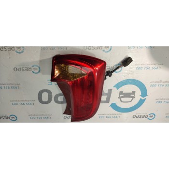 PILOTO TRASERO DERECHO 924021Y0 