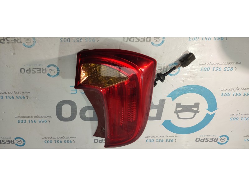 PILOTO TRASERO DERECHO 924021Y0  - imagen 1