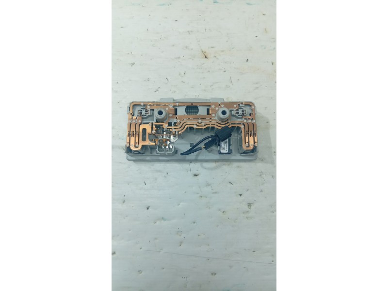 LUZ INTERIOR 3B0947105C  - imagen 2