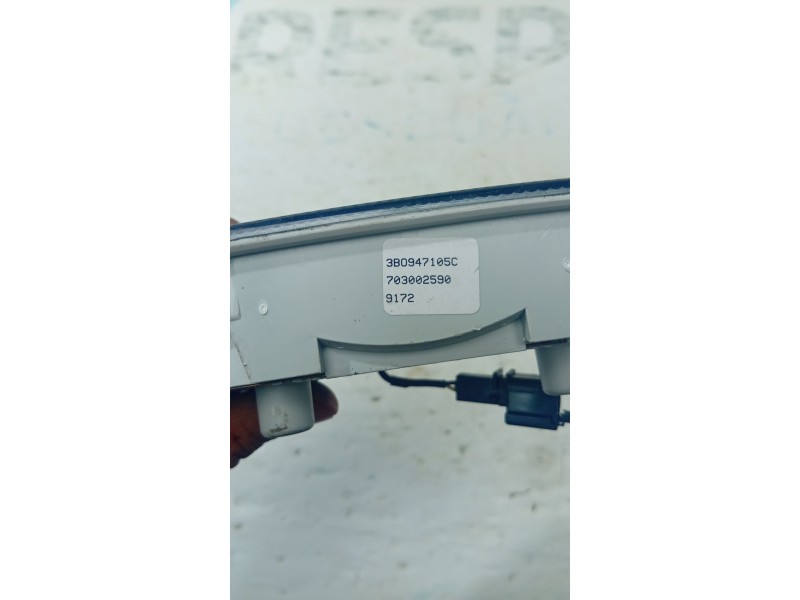 LUZ INTERIOR 3B0947105C  - imagen 3