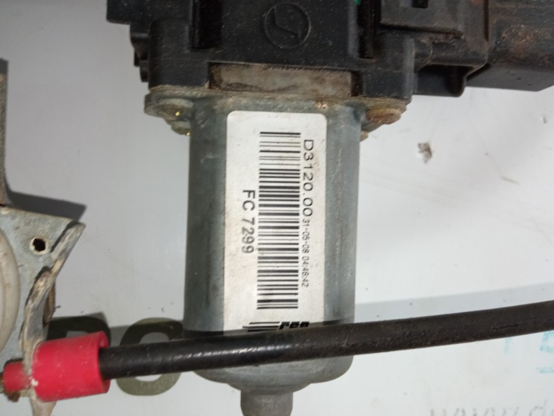 ELEVALUNAS DELANTERO DERECHO 8X2318C847BB  - imagen 2