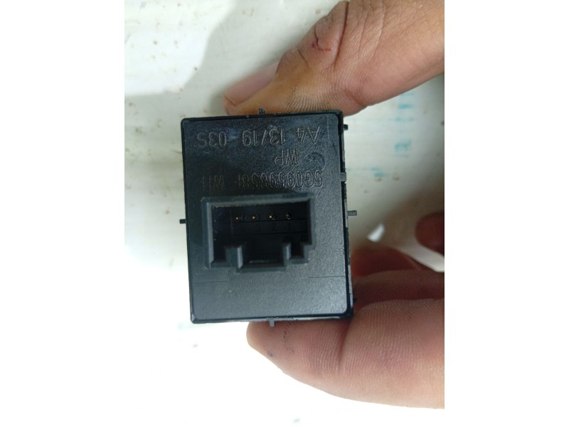 MANDO ELEVALUNAS DELANTERO DERECHO 5G0959858F / 5G0959855PWHS  - imagen 2