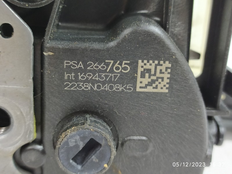 CERRADURA PUERTA TRASERA DERECHA 266765  - imagen 3