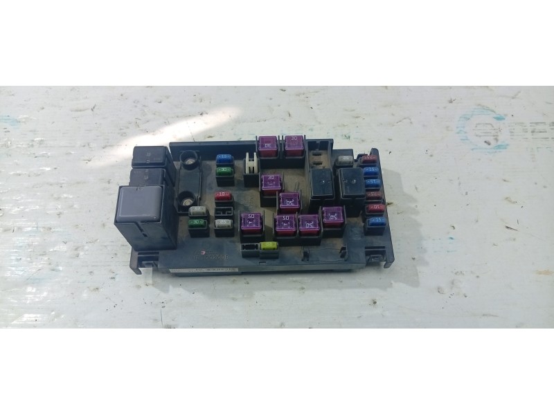 CAJA RELES / FUSIBLES 82241SC020  - imagen 1