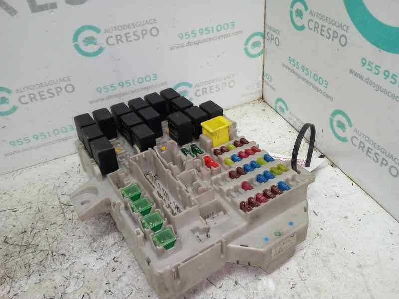 CAJA RELES / FUSIBLES MN108319  - imagen 1
