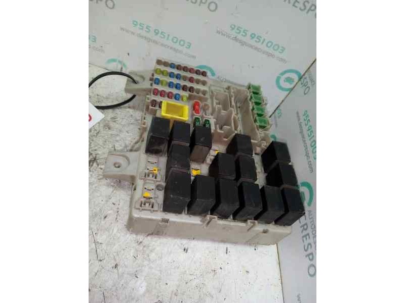 CAJA RELES / FUSIBLES MN108319  - imagen 3