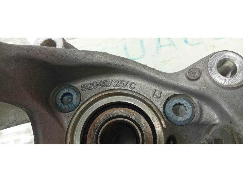 MANGUETA DELANTERA IZQUIERDA 5Q0407257C  - imagen 2