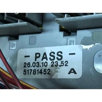 CAJA RELES / FUSIBLES 51781452  - miniatura 2