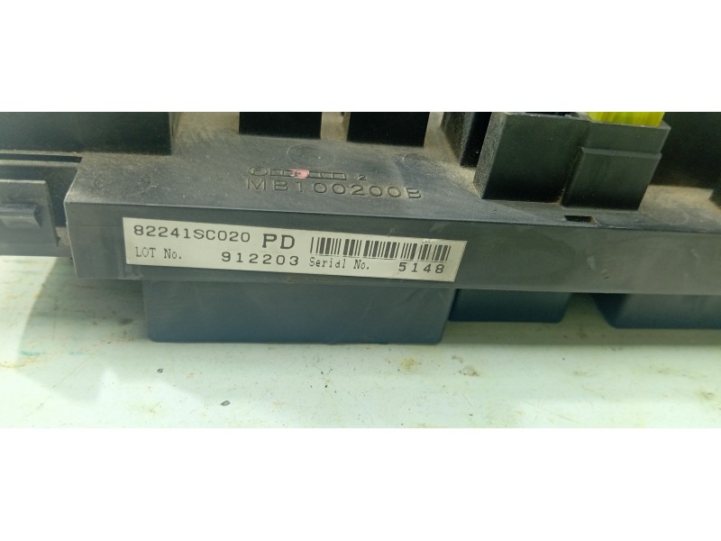 CAJA RELES / FUSIBLES 82241SC020  - imagen 2