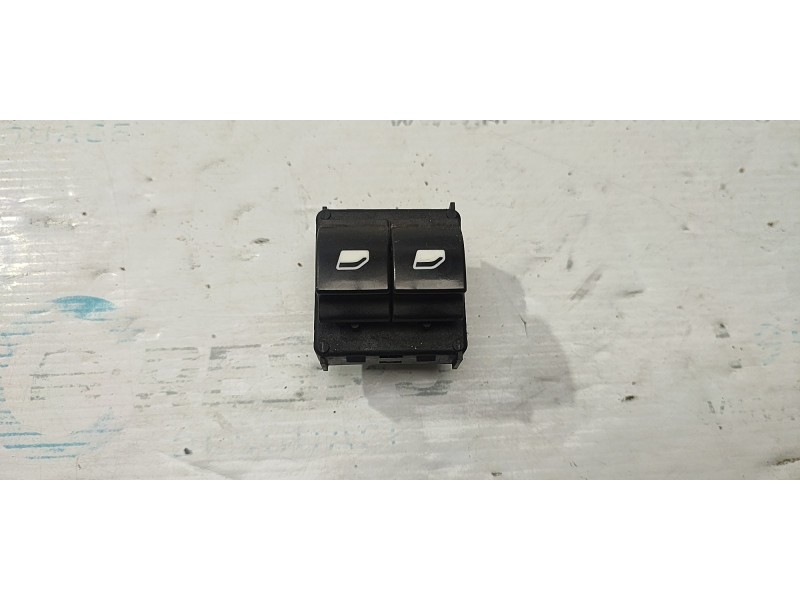 MANDO ELEVALUNAS DELANTERO IZQUIERDO 96664313ZD  - imagen 1